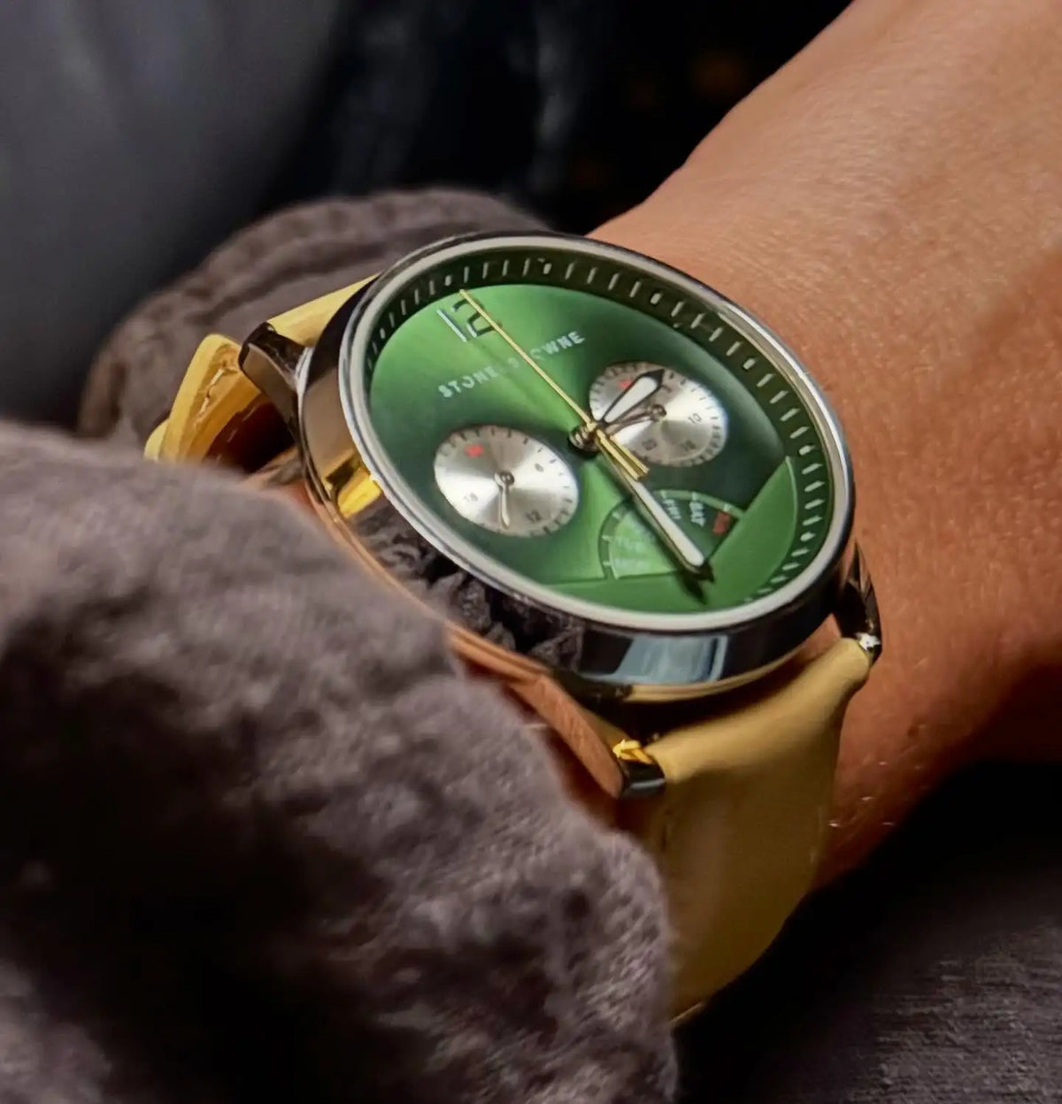 Bone Color Face Watch How to Choose the Perfect Watch Colour Based on Your Skin Tone – Stone ...